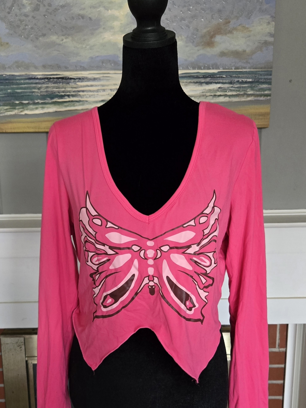 SHEIN Hot Pink Butterfly V-Neck Cropped Long Sleeve Top